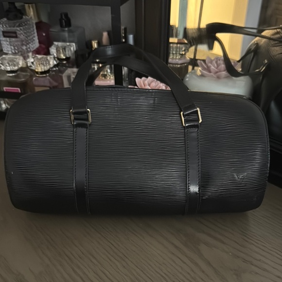 Authentic Louis Vuitton Papillon 30 Black Duffel Bag with Elegant Design - Picture 1 of 9